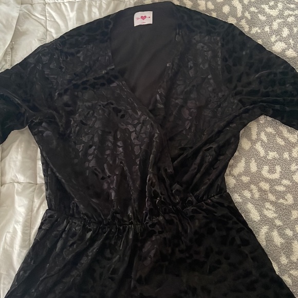 Buddy Love Black Leopard Romper - Picture 4 of 4